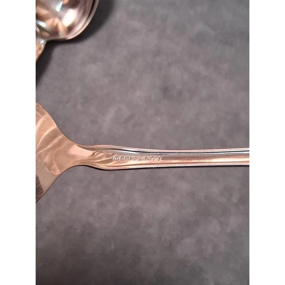 Oneida Cube Tennyson Place Oval Soup Spoons (4)